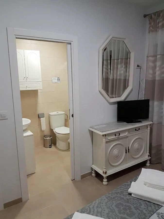 Apartamentos Hela Arjona